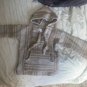 Cutest kids  tan and white poncho Can fit from 1-3 year old